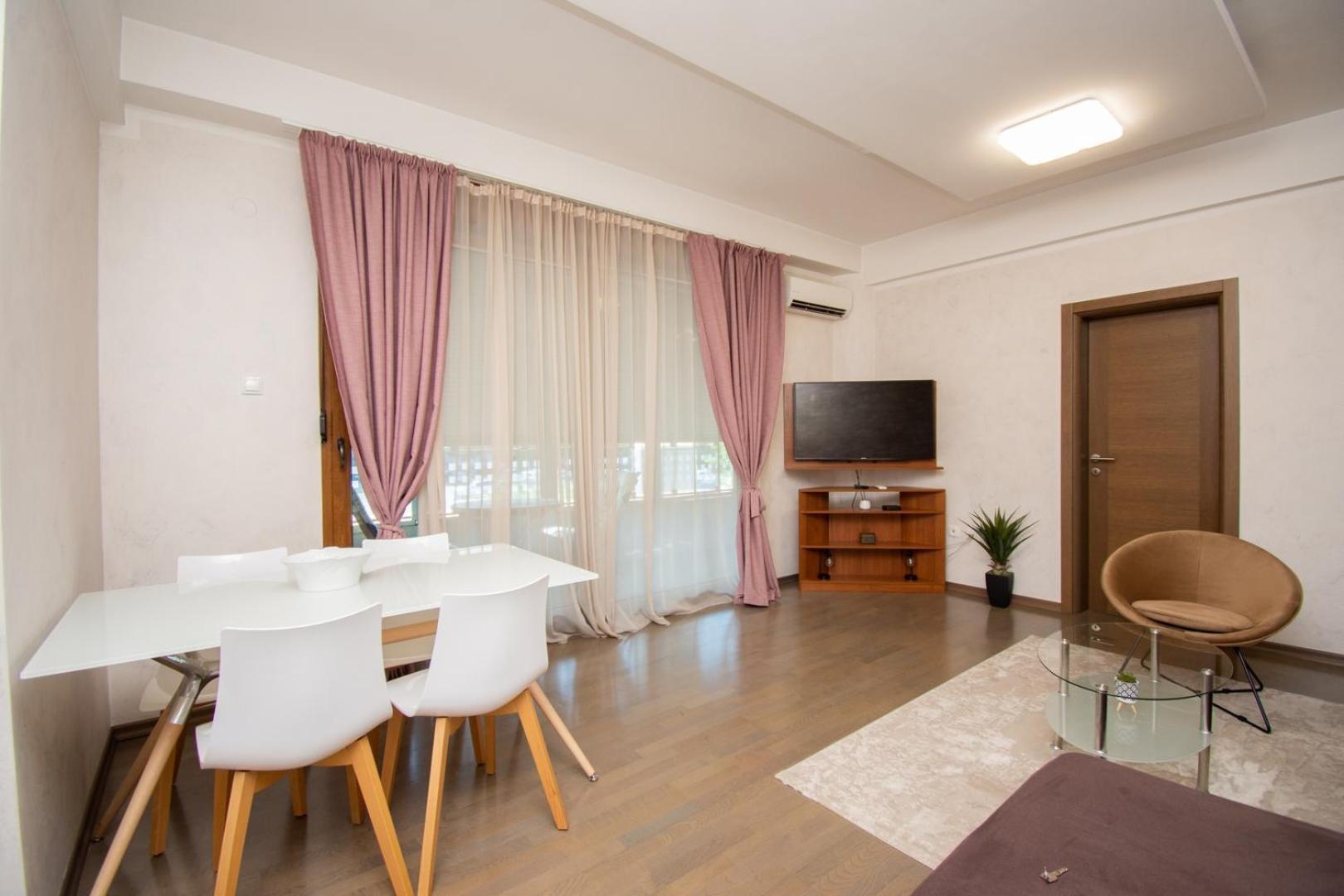 Maxim Compass Apartment Podgorica Exterior photo